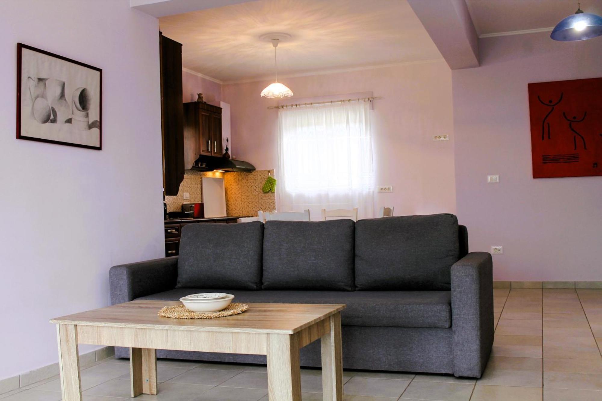 Sea Breeze Ena Apartment Korakokhórion Екстериор снимка