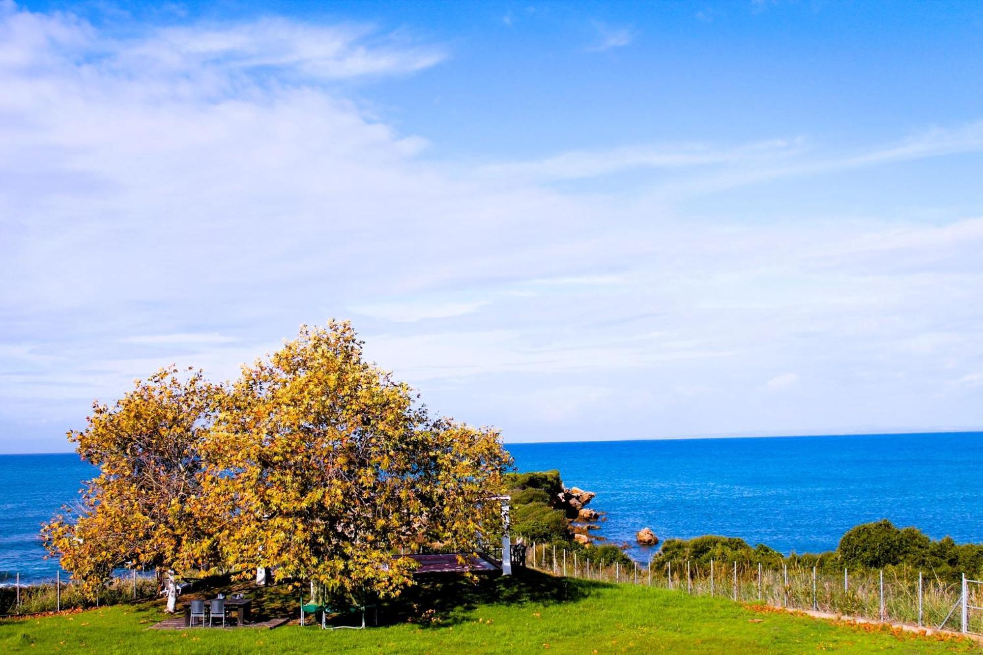 Sea Breeze Ena Apartment Korakokhórion Екстериор снимка