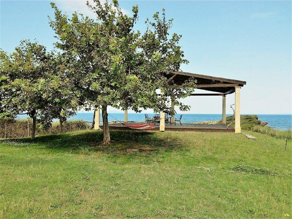 Sea Breeze Ena Apartment Korakokhórion Екстериор снимка