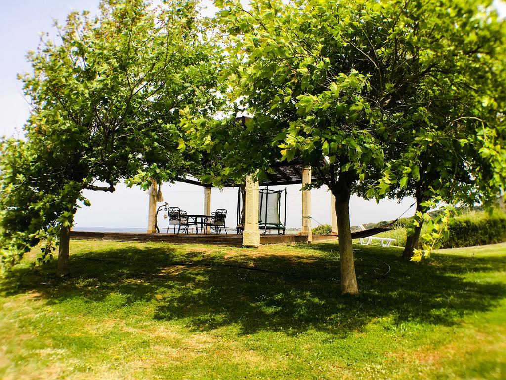 Sea Breeze Ena Apartment Korakokhórion Екстериор снимка